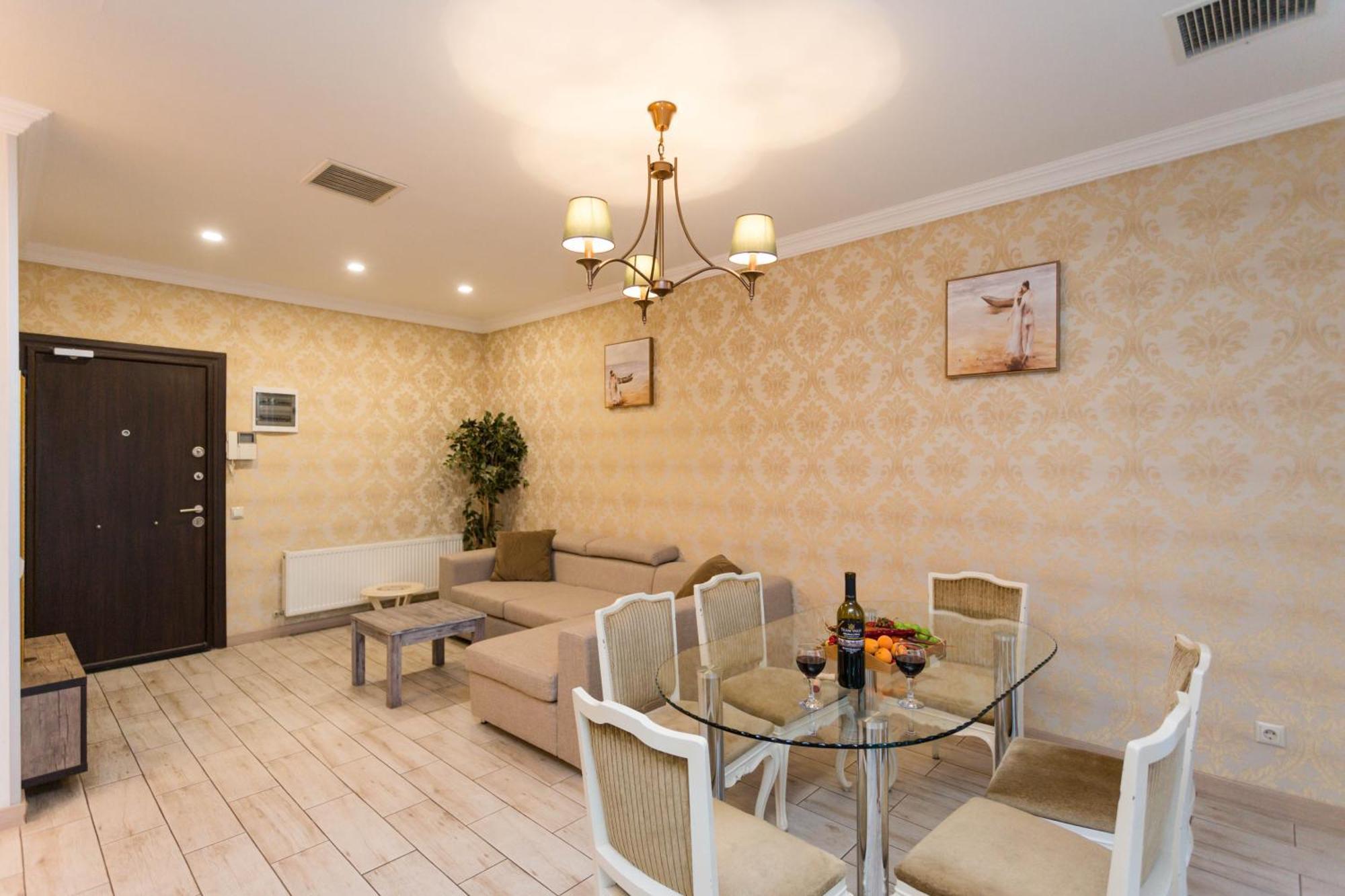 Apartment In The City Of Tbilisi Bagian luar foto